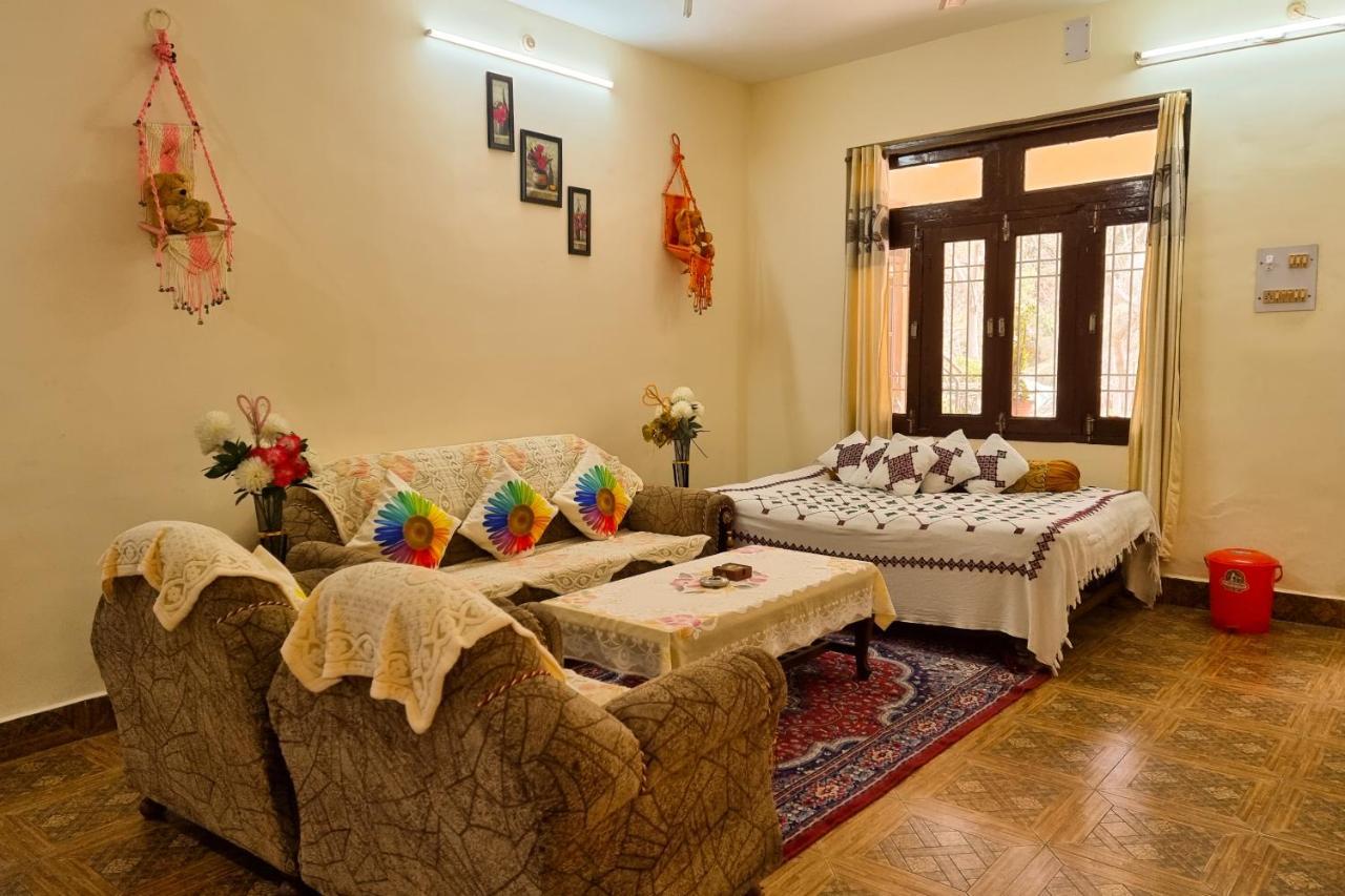 Aditya Homestay Dalhousie Exterior photo