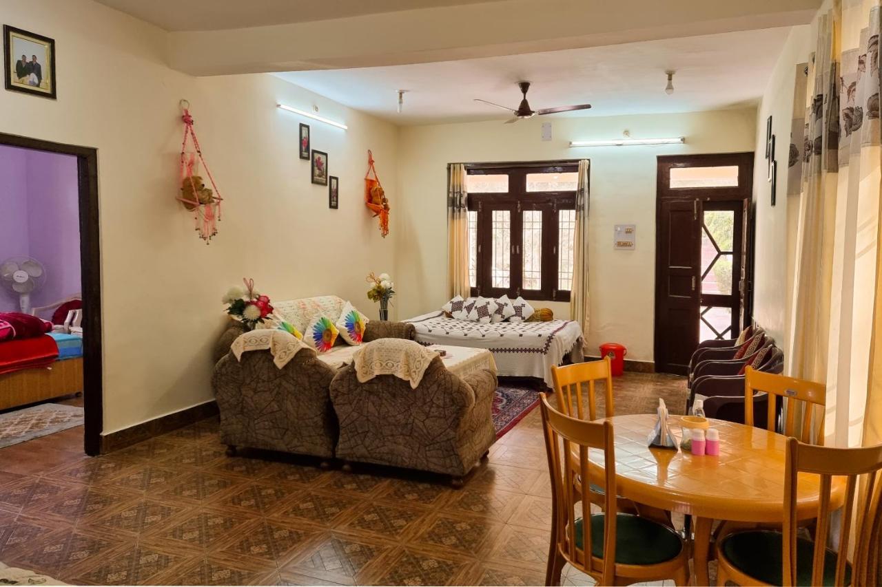 Aditya Homestay Dalhousie Exterior photo
