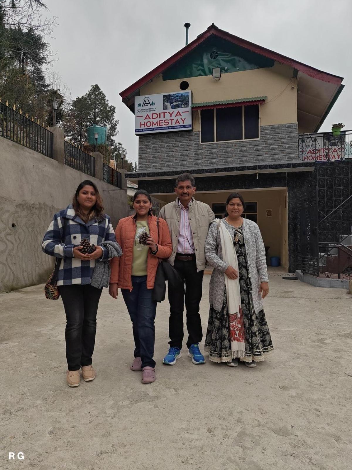 Aditya Homestay Dalhousie Exterior photo