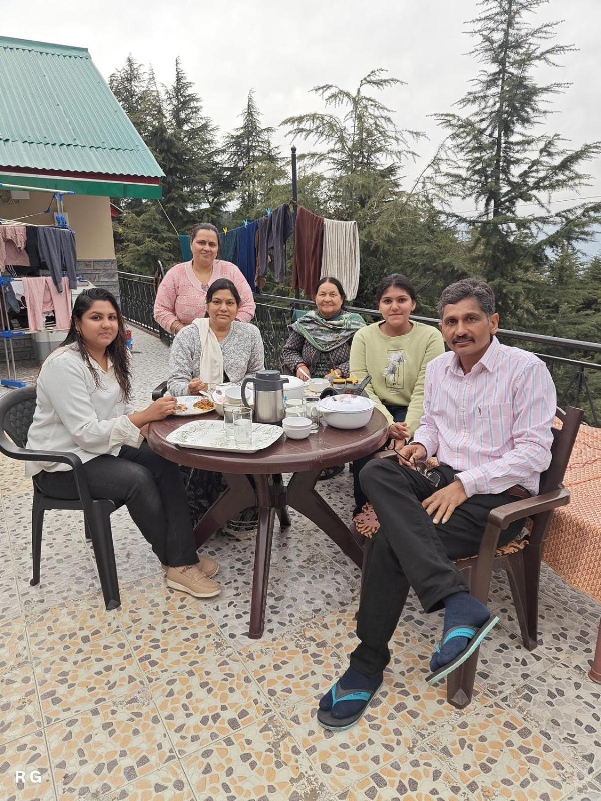 Aditya Homestay Dalhousie Exterior photo