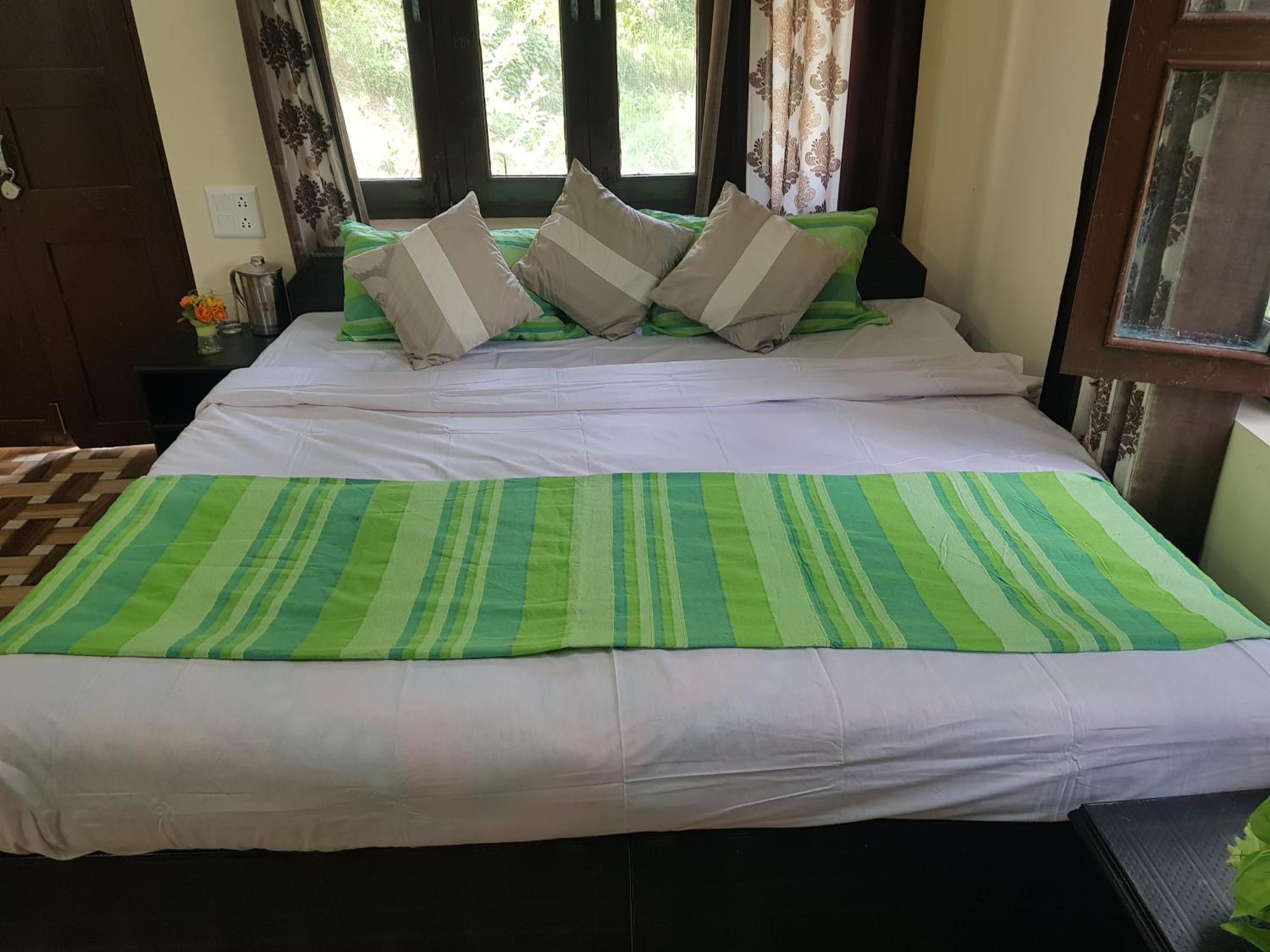 Aditya Homestay Dalhousie Exterior photo