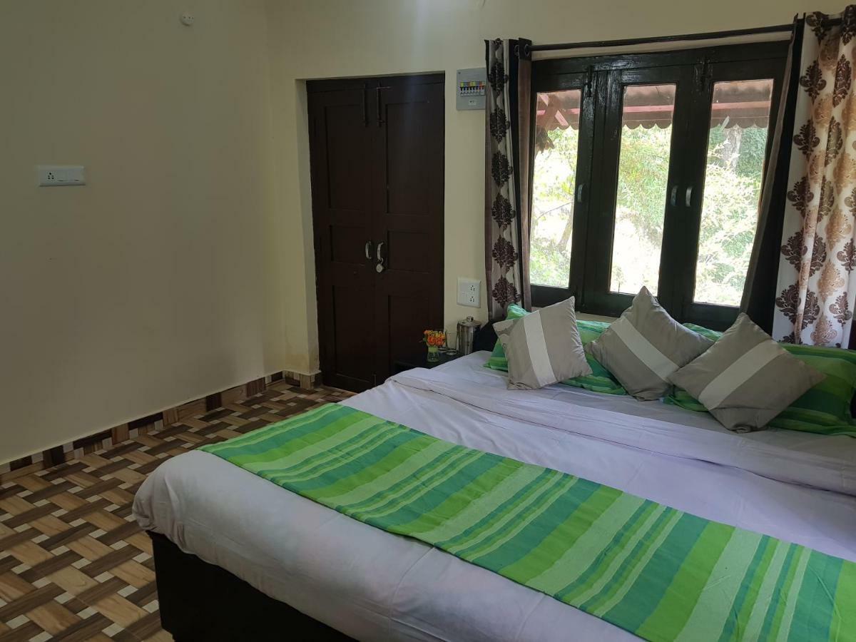 Aditya Homestay Dalhousie Exterior photo
